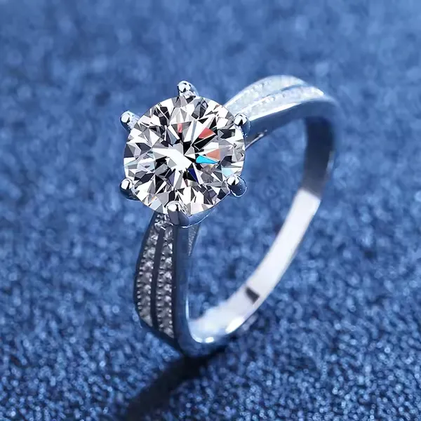 Silver_S925_Moissanite_Solitaire_Ring_For_Women