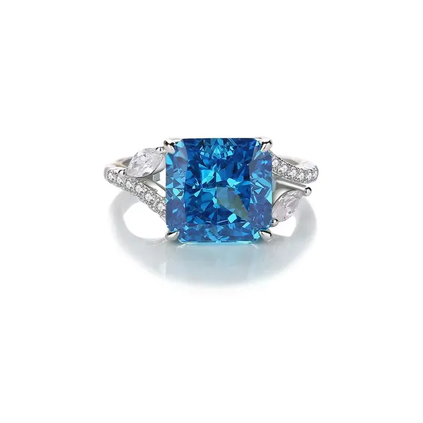 Silver_Tone_Blue_Faceted_Stone_Statement_Ring_For_Women