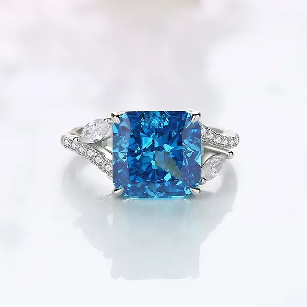 Silver_Tone_Blue_Faceted_Stone_Statement_Ring_For_Women