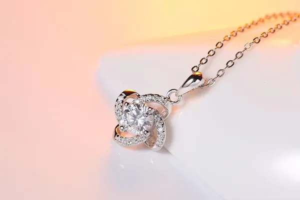 Silver_S925_Zircon_Interlocking_Loop_Pendant_Necklace_For_Women