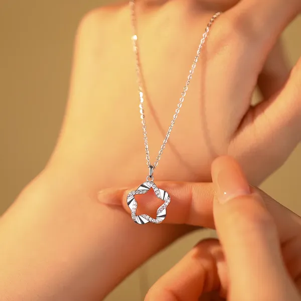 Silver_S925_Twisted_Star_Pendant_Necklace_For_Women