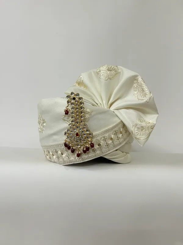 Ivory_silk_Embroidered_Hand_tied_safa_for_groom