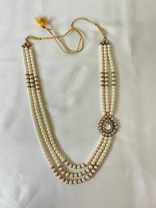 White_Pearl_3_Layered_Necklace_for_groom