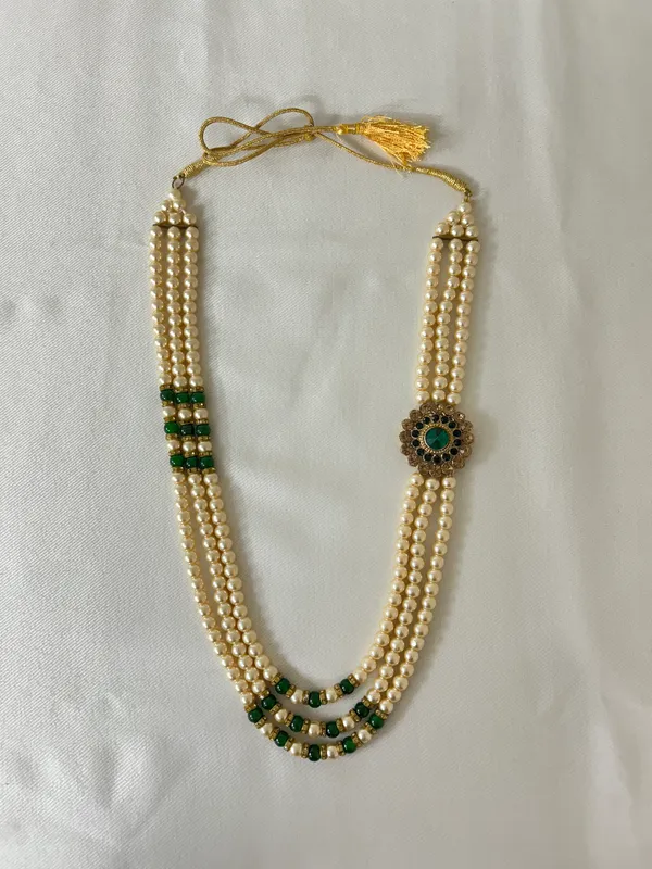 Pearl_Green_Beaded_Layered_Necklace_for_Groom