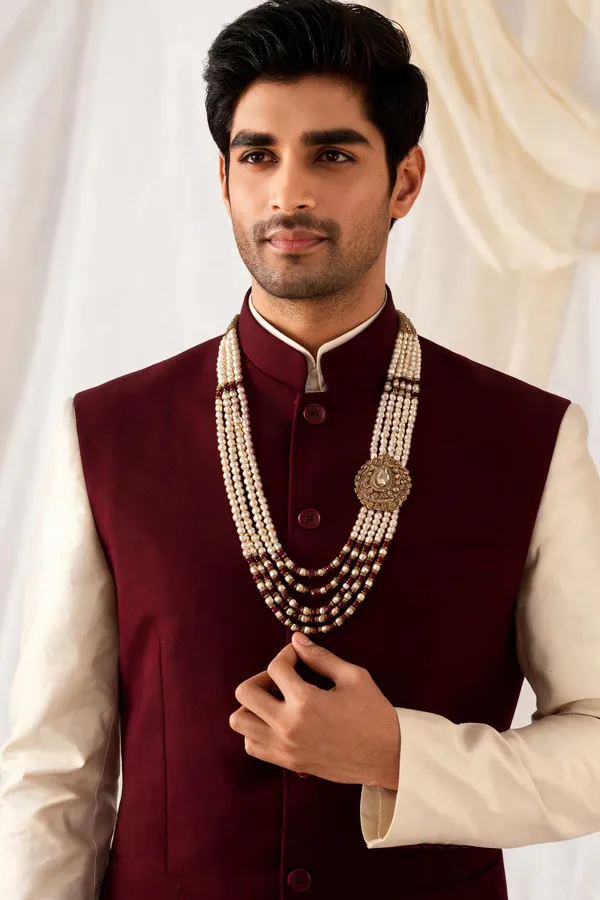 Pearl_Layered_Necklace_With_Maroon_Beads_For_Groom