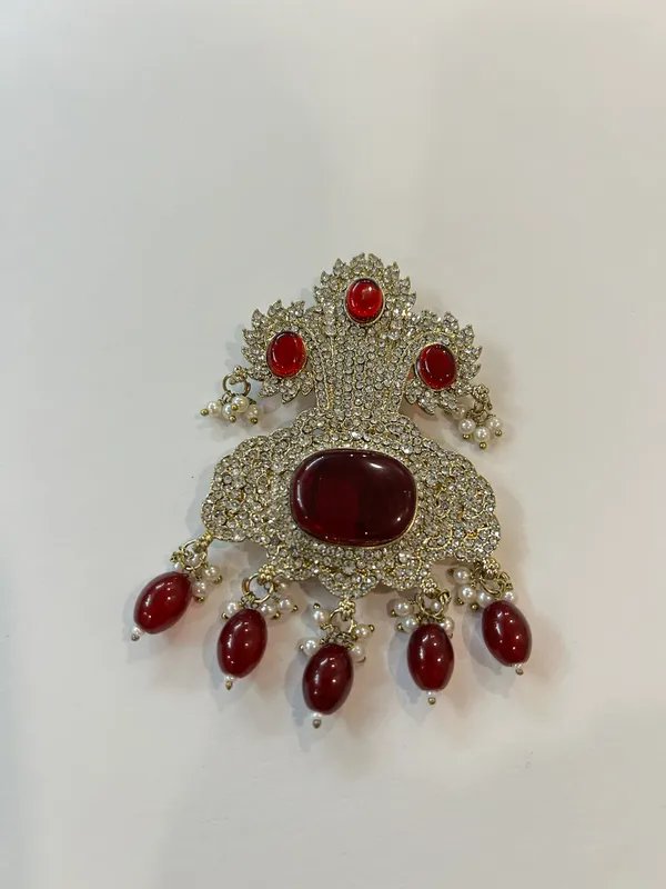 Silver_Tone_Crystal_Embellished_Bridal_Brooch_for_Women