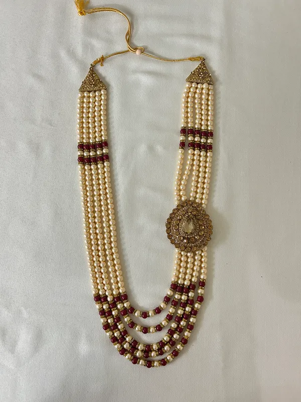 Pearl_Layered_Necklace_With_Maroon_Beads_for_groom