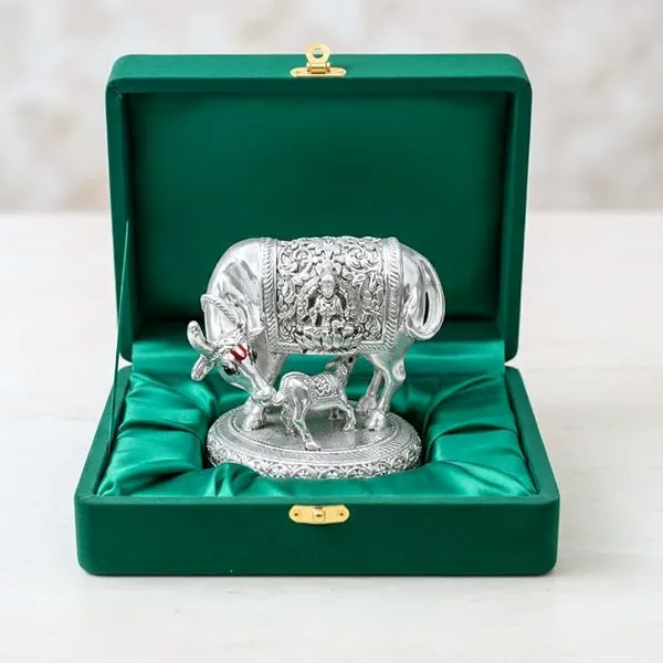 Pure_Silver_Plated_Kamdhenu_Cow_Idol_|_2.5_Inch_Vastu_Home_Decor_For_Pooja_Room_&_Mandir_|_Symbol_Of_Prosperity_&_Abundance_|_Ideal_Religious_&_Spiritual_Gift