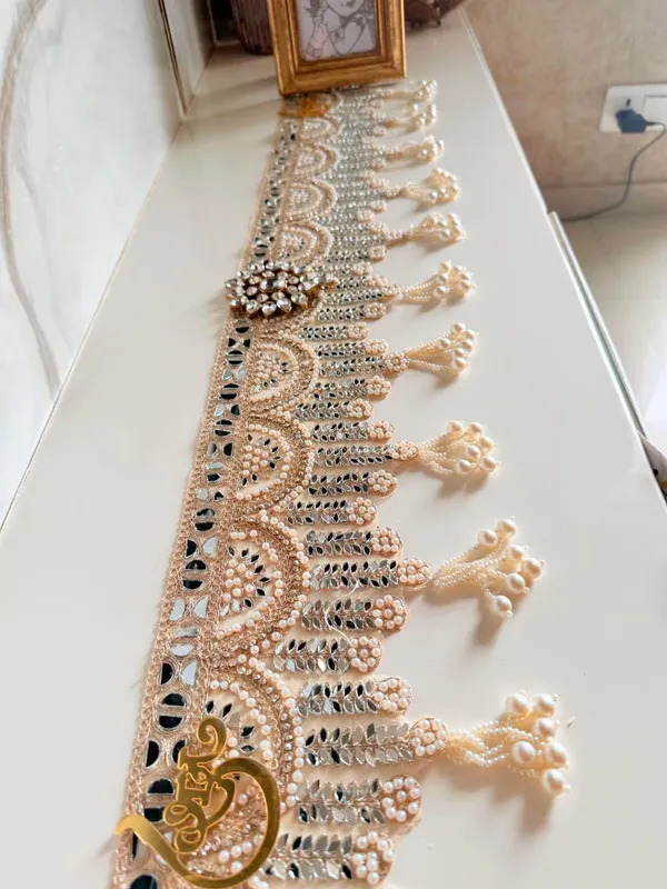 Gold_Tone_Embellished_Pearl_Wall_Hanging_Decor