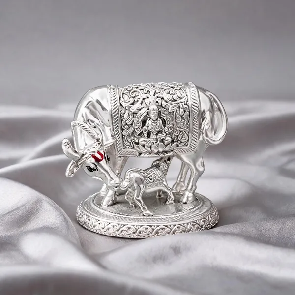 Pure_Silver_Plated_Kamdhenu_Cow_Idol_|_2.5_Inch_Vastu_Home_Decor_For_Pooja_Room_&_Mandir_|_Symbol_Of_Prosperity_&_Abundance_|_Ideal_Religious_&_Spiritual_Gift
