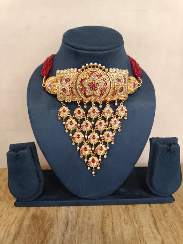 Gold_Brass_Red_Stone_Bridal_Choker_Necklace_Set_For_Women