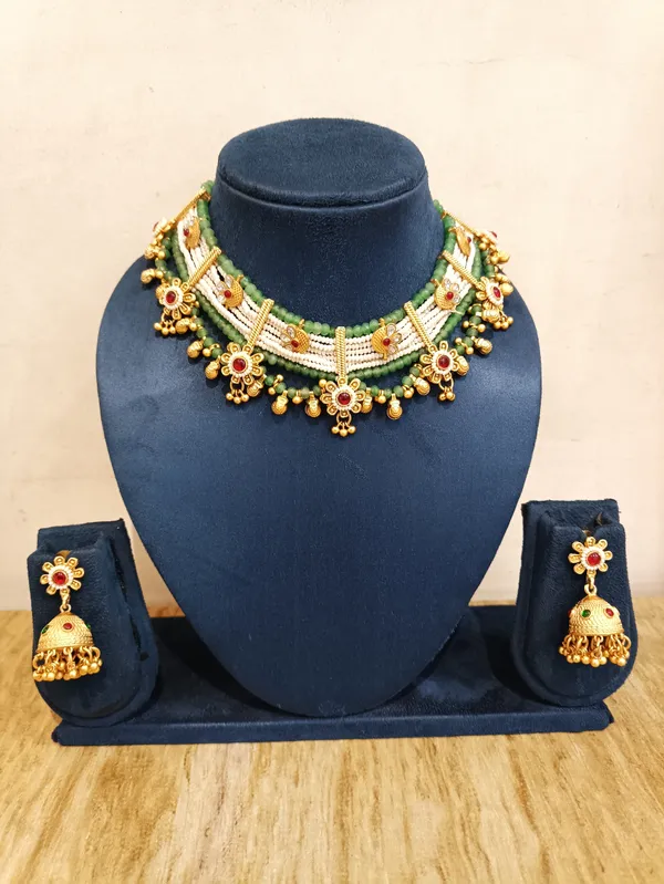 Gold_Brass_Green_Temple_Jewellery_Necklace_Set_For_Women