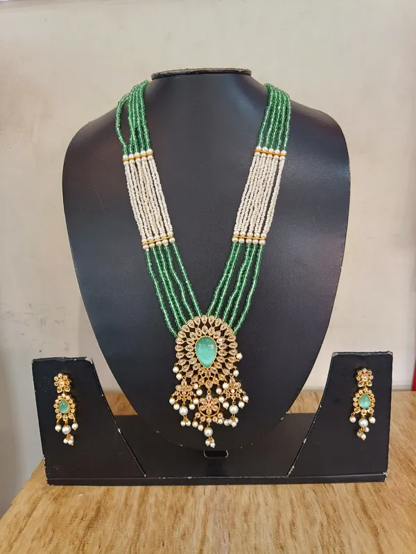 Green_Beaded_Gold_Brass_Traditional_Necklace_Set_For_Women