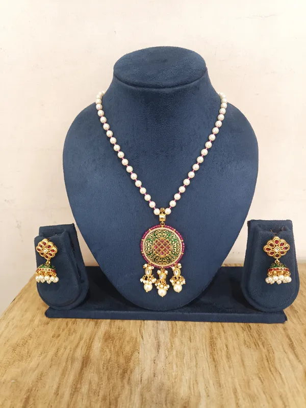 Gold_Brass_Meenakari_Enamel_Necklace_Set_For_Women
