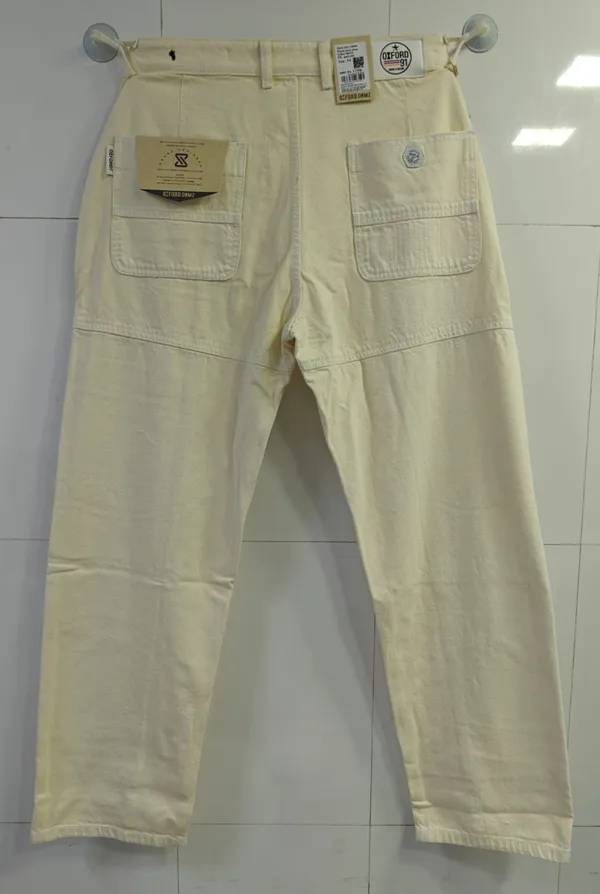 Winter_White_Baggy_Jeans
