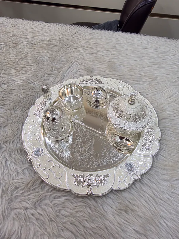 Metal_Traditional_Floral_Pooja_Thali_Set