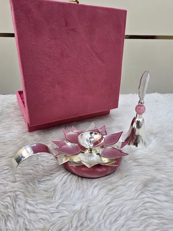 Metal_Lotus_Design_Pooja_Diya_Set