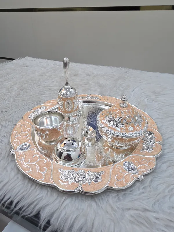 Metal_Traditional_Floral_Pooja_Thali_Set