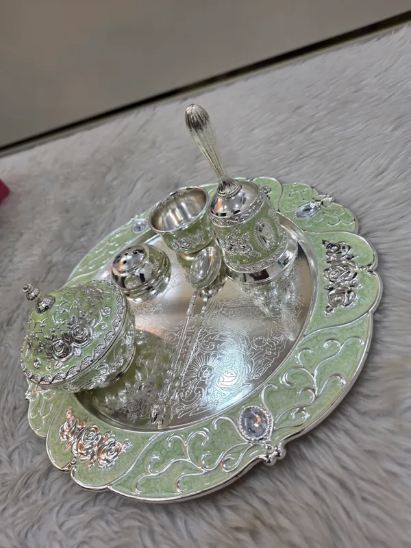 Metal_Traditional_Floral_Embossed_Pooja_Thali_Set