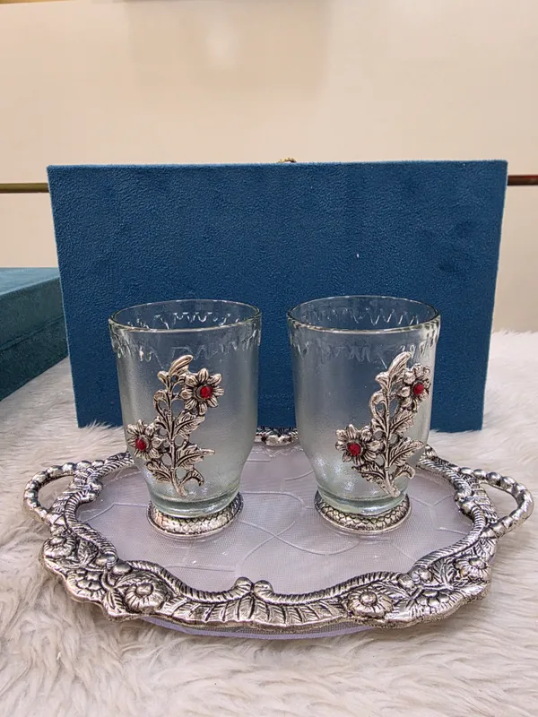 Metal_Floral_Serving_Tray_Set_With_Two_Glasses