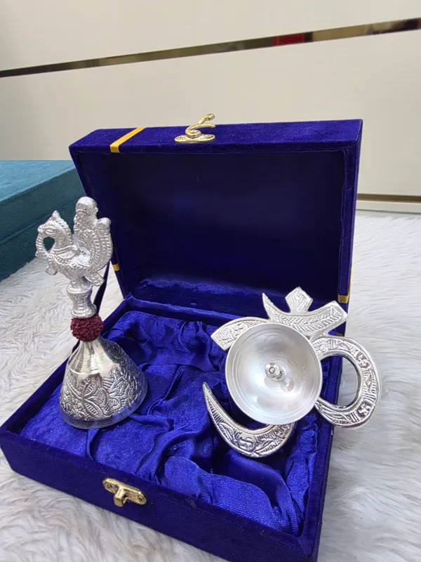 Metal_Traditional_Embossed_Bell_And_Diya_Set