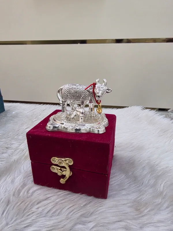 Silver-Tone_Religious_Cow_And_Calf_Idol_With_Velvet_Box