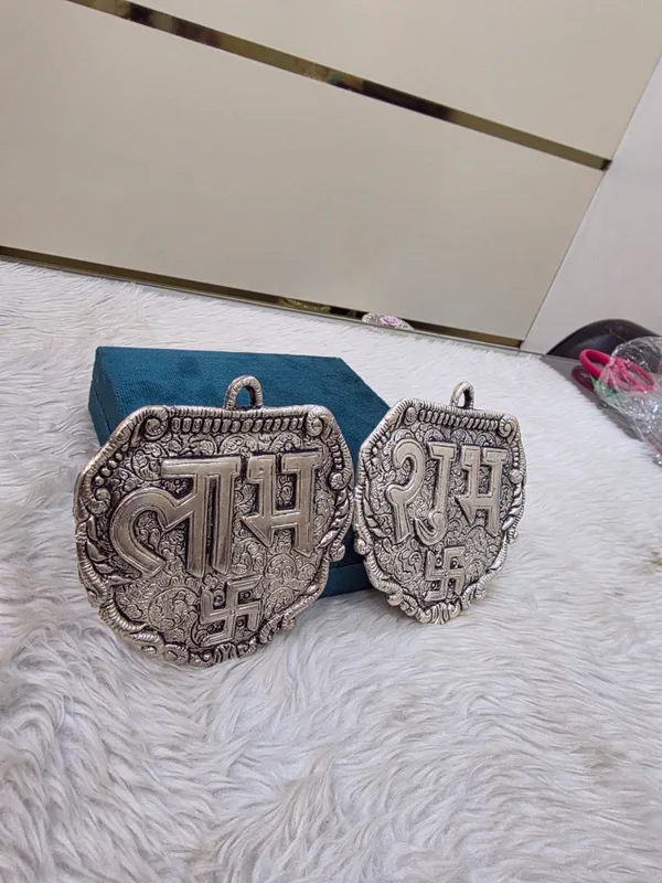 Silver-Tone_Auspicious_Religious_Wall_Hanging_Pair