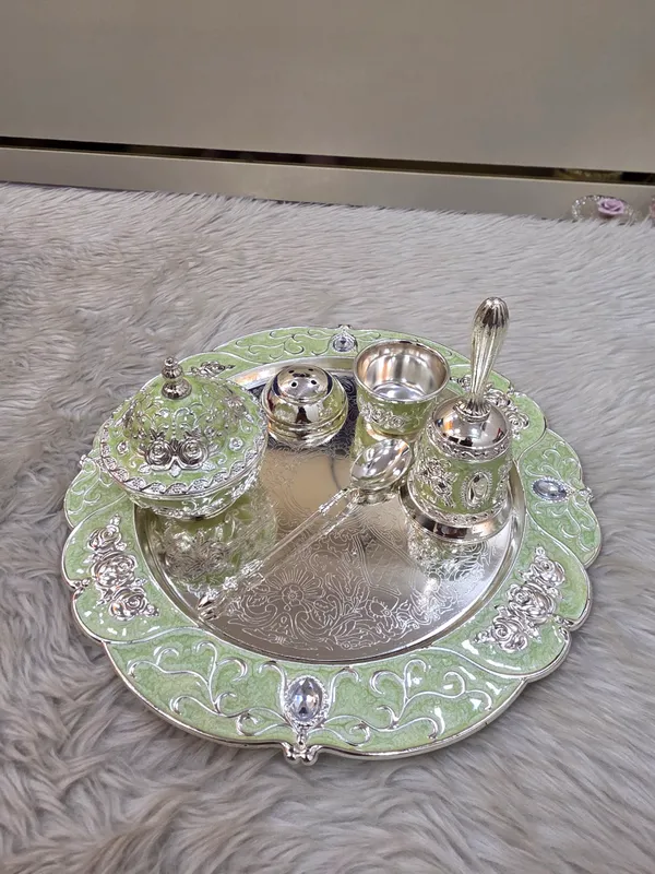 Metal_Traditional_Floral_Embossed_Pooja_Thali_Set