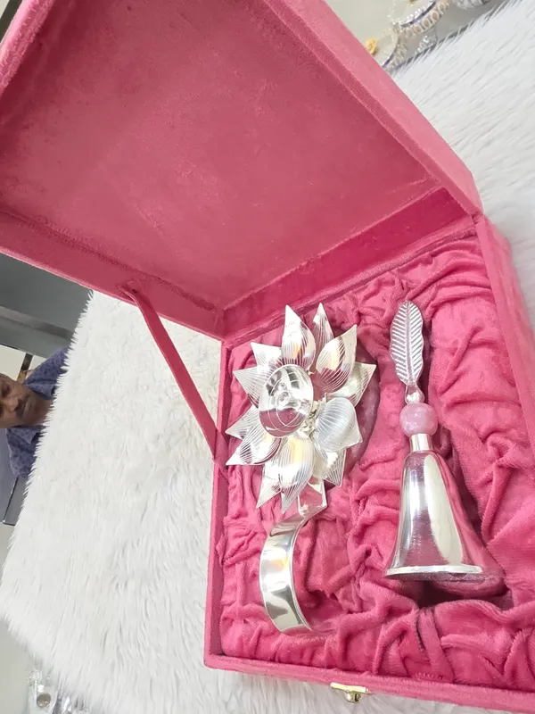 Metal_Lotus_Design_Pooja_Diya_Set