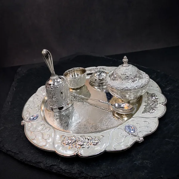 Metal_Traditional_Floral_Scalloped_Pooja_Thali_Set_Of_6