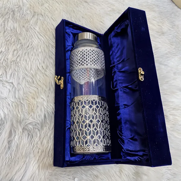 Glass_Silver-Tone_Lattice_Pattern_Decorative_Water_Bottle