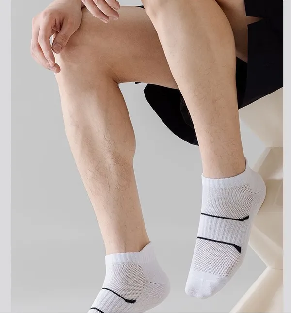 Multicolor_Cotton_Ankle_Grip_Socks_For_Men