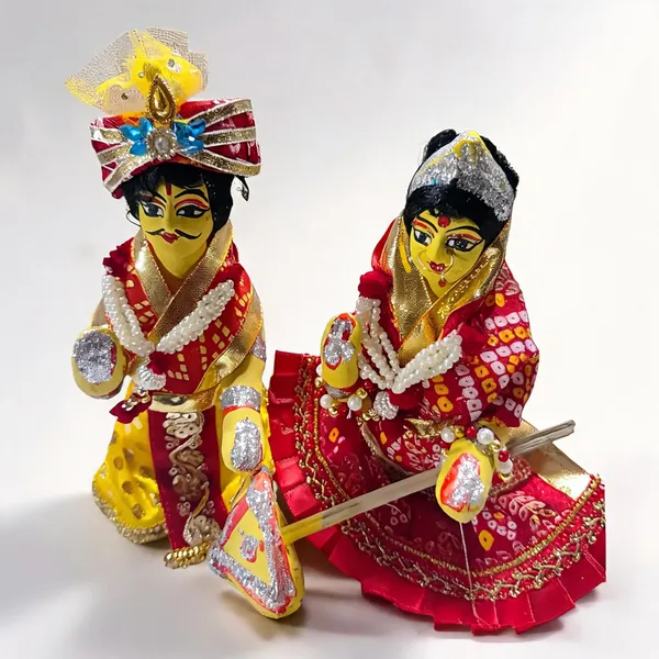 Multicolor_Clay_Gangaur_Idol_Pair_For_Wedding_(Pack_of__2_)