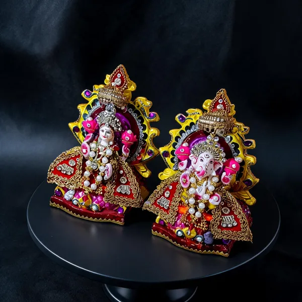 Multicolor_Clay_Lakshmi_Ganesha_Idol_Set_For_Puja