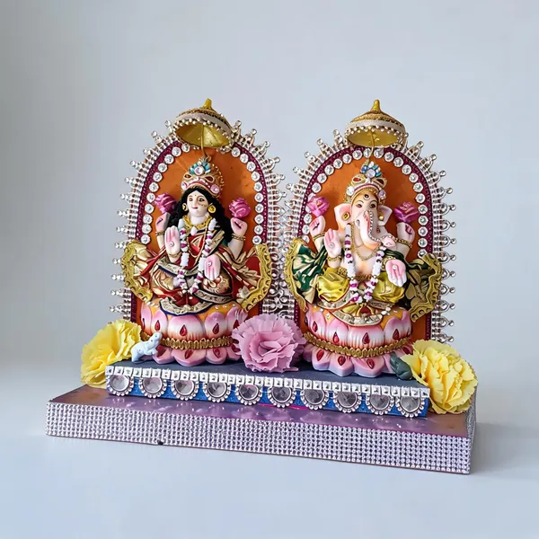 Multicolor_Clay_Lakshmi_Ganesh_Idol_Set_For_Puja