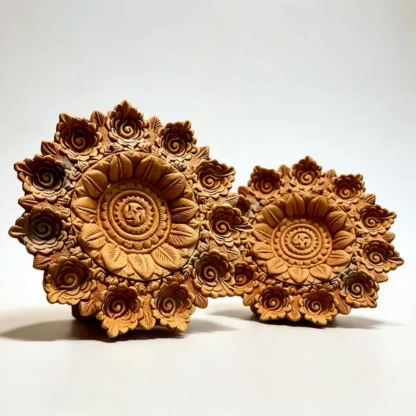Multicolor_Clay_Diya_Tray_For_Puja_(Pack_of__2_)