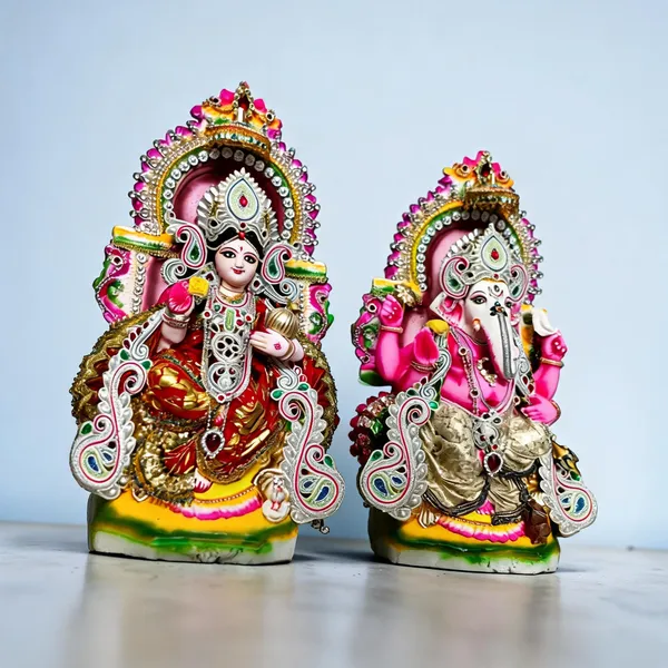 Multicolor_Clay_Lakshmi_Ganesh_Idol_Set_For_Puja
