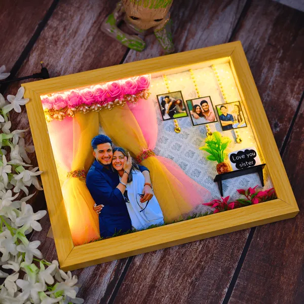 Sibling_Spotlight_Personalized_Miniature_Frame_With_Acrylic_Glass_250