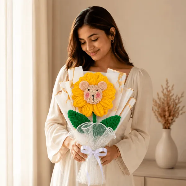 Cute_Sunflower_Bouquet_With_Adorable_Face_Default_Title