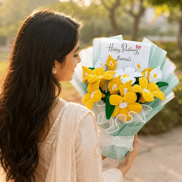 Personalized_Birthday_Flower_Bouquet_Congratulations_With_Led_Lights