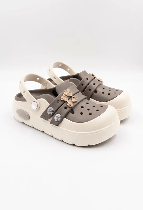 Fabbmate_Women_&_Girls_Waterproof_Heel_Clogs_Sandals,_Girls_Clogs,_Women_Clogs_Sandals,_Sandals,_Women_Clogs_Sandals,_Ladies_Sandals,_Girls_Clogs_Light_Weight_,_Comfortable_Sandals_Women_Pack_of_1