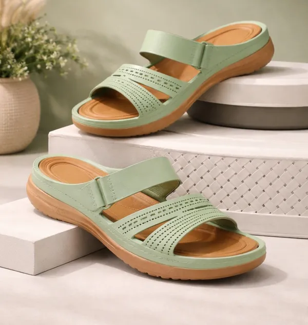 Fabbmate_Women_&_Girls_Trendy_Water_proof_Summers_Slipper,_Flip_Flop,_Slippers_for_Women,_Girls_Slippers,_Casual_Slipper,_Daily_Wear_Slippers,_Chappal,_Women_Chappal,_for_Women_&_Girls_Pack_of_1