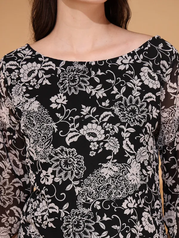 Womens_Floral_Printed_Asymmetric_Georgette_Short_Kurti