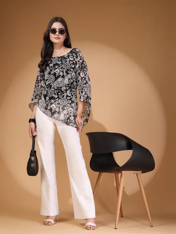 Womens_Floral_Printed_Asymmetric_Georgette_Short_Kurti