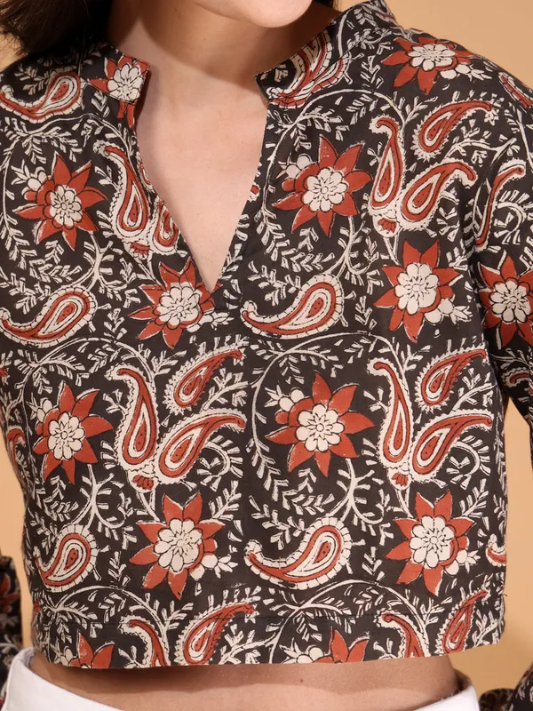 Womens_Paisley_Motif_Printed_Cropped_Top