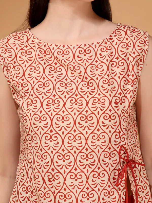 Elegant_Red_Palazzo_Co_Ord_Set_With_Printed_Sleeveless_Top_Side_Bow_Tie_Up_Indo_Western_Statement_Outfit_For_Women