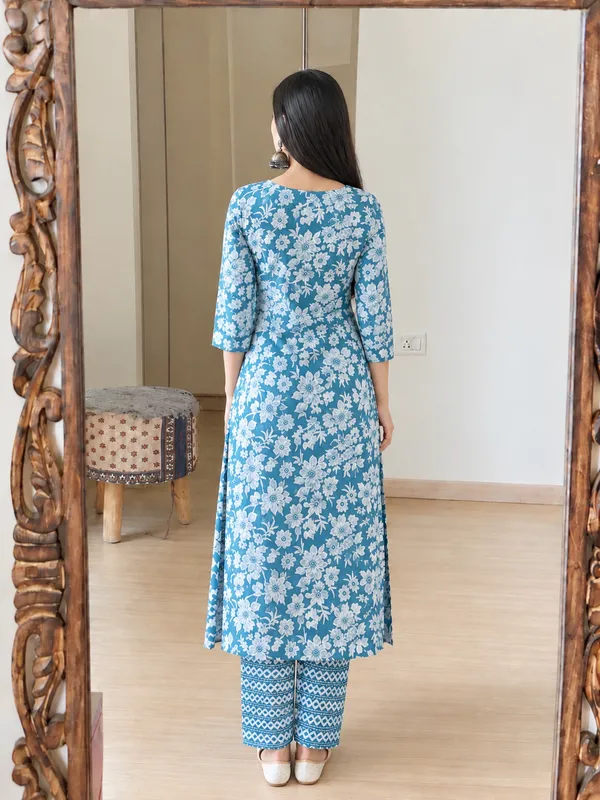 Blue_Floral_Print_Straight_Kurta_Set_for_Women