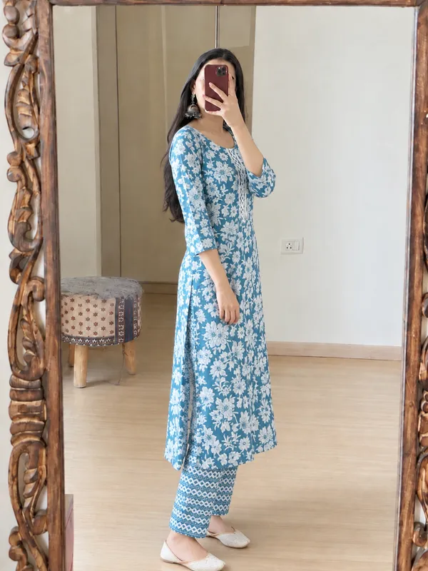 Blue_Floral_Print_Straight_Kurta_Set_for_Women