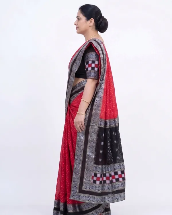 Red_And_Black_Cotton_Printed_Saree_For_Women