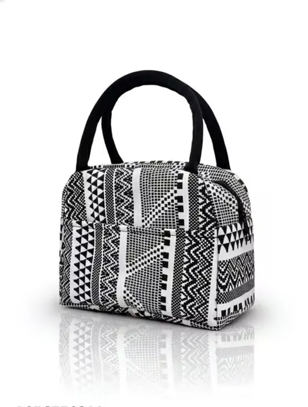 Black_White_Polyester_Geometric_Print_Cosmetic_Pouch_For_Women
